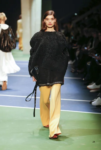 Look 24